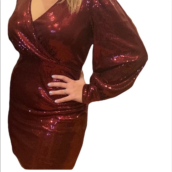 Dynamite sequin dress - Picture 2 of 3